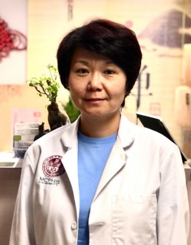 Portrait of Helen Zhao